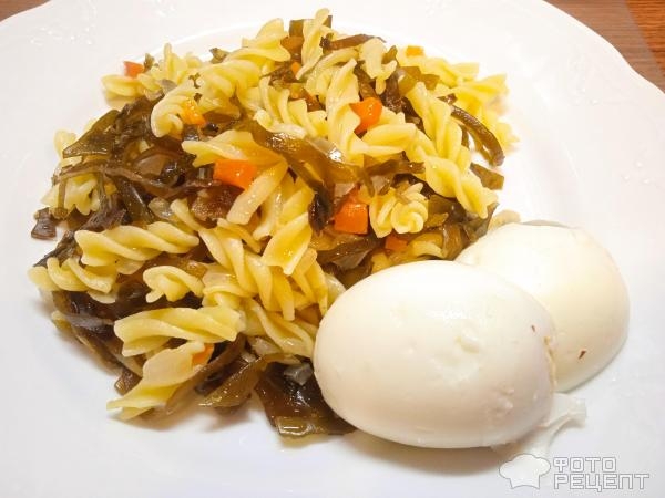 Рецепт: Макароны на сковороде - с морской капустой Рецепт: Макароны на сковороде - с морской капустой