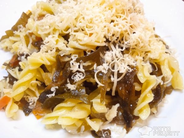 Рецепт: Макароны на сковороде - с морской капустой Рецепт: Макароны на сковороде - с морской капустой