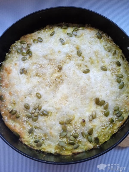 Рецепт: Открытый кабачковый пирог - С овсяными хлопьями и сыром. Быстро и вкусно!