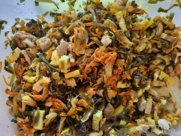 Рецепт: Салат из морской капусты "Японский" - С мясом и омлетом.