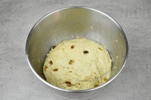 Рождественский дрожжевой штоллен