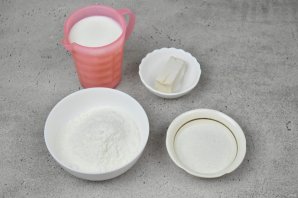 Рождественский дрожжевой штоллен