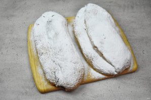 Рождественский дрожжевой штоллен