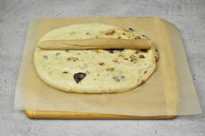 Рождественский дрожжевой штоллен