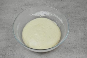 Рождественский дрожжевой штоллен