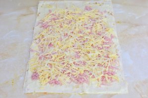 Рулет из лаваша с колбасой Рулет из лаваша с колбасой