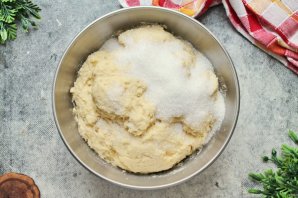 Рулетики с корицей и глазурью Рулетики с корицей и глазурью