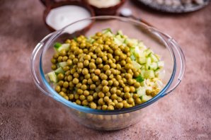 Салат "Оливье" с рыбой Салат "Оливье" с рыбой