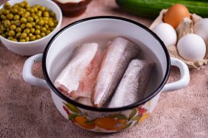 Салат "Оливье" с рыбой Салат "Оливье" с рыбой