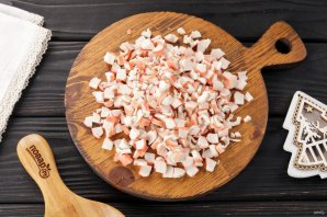 Салат слоеный с креветками