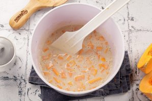 Шарлотка с тыквой Шарлотка с тыквой