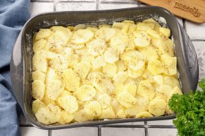 Запеканка с фаршем под соусом Бешамель