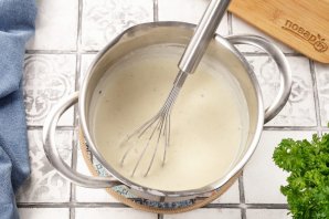 Запеканка с фаршем под соусом Бешамель